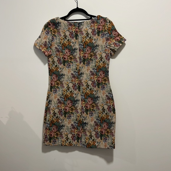 8 Birdies Vintage Floral Tapestry Shift Dress - Picture 6 of 10